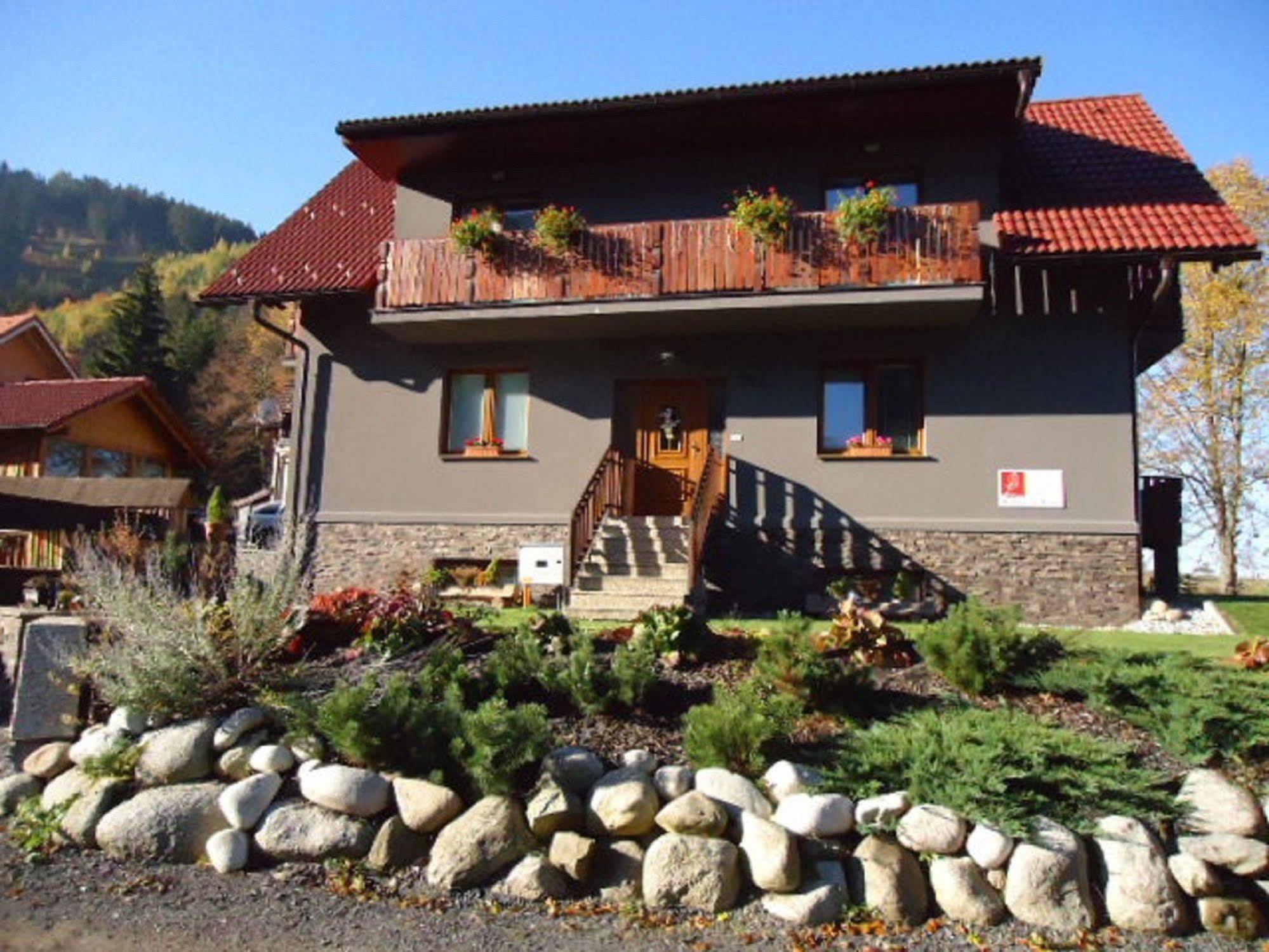 Apartmany Lipka Pavčina Lehota Exterior foto