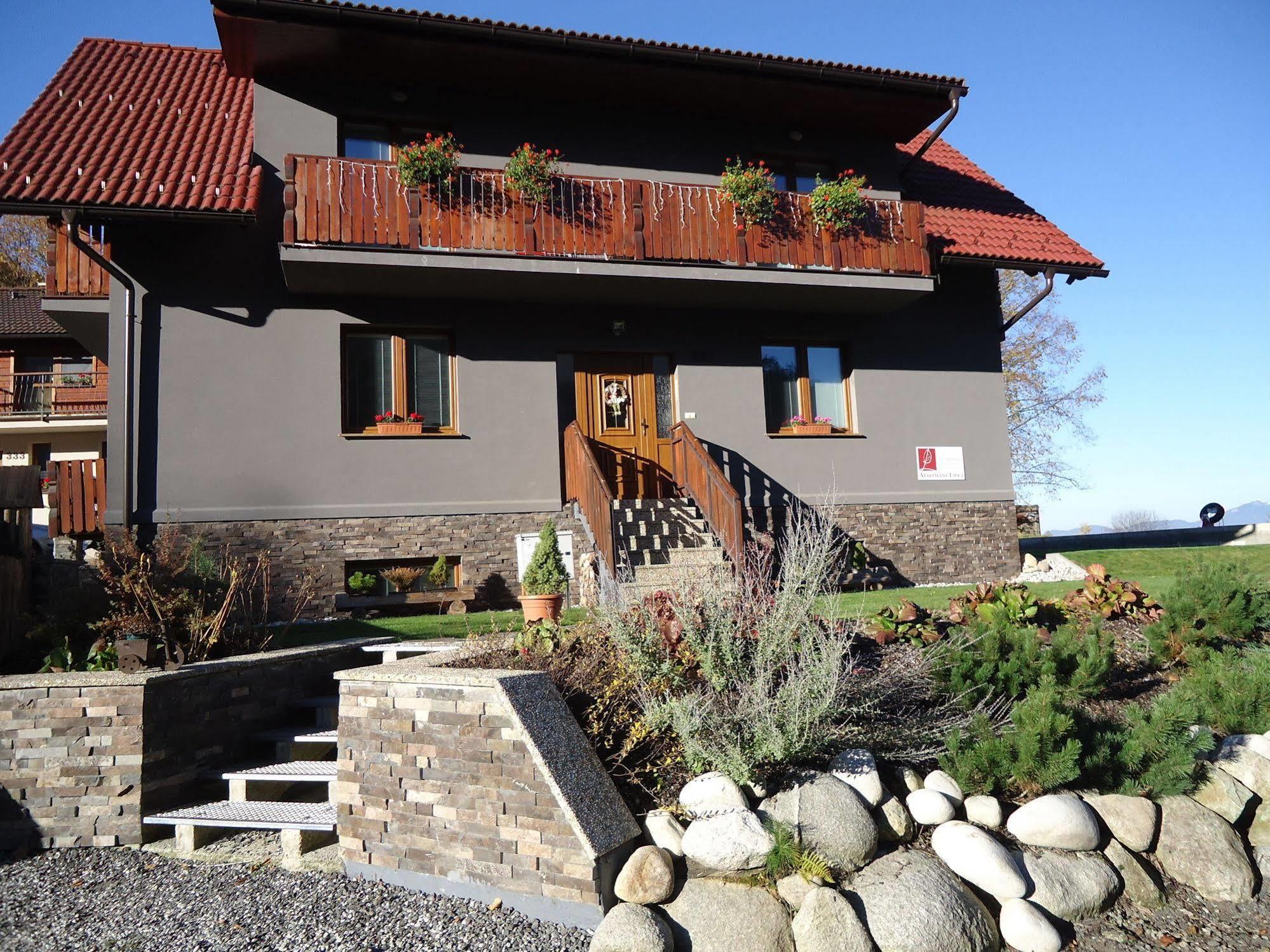 Apartmany Lipka Pavčina Lehota Exterior foto
