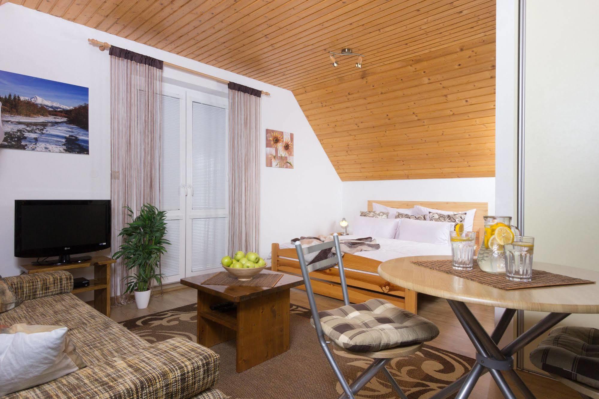 Apartmany Lipka Pavčina Lehota Exterior foto