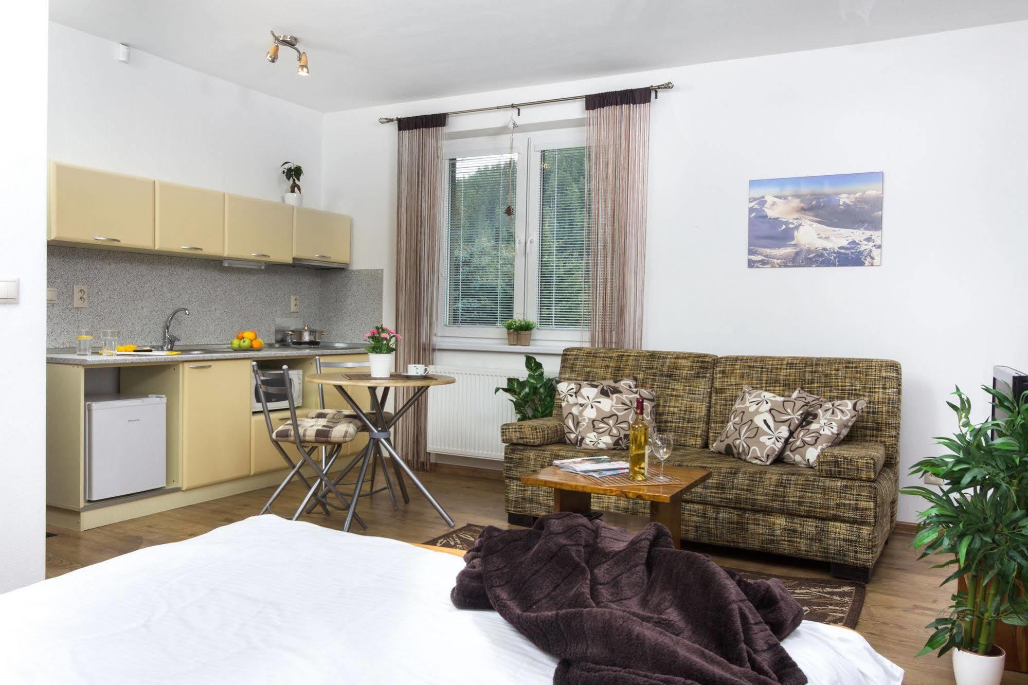 Apartmany Lipka Pavčina Lehota Exterior foto